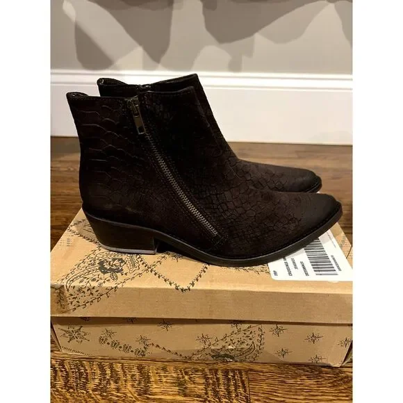 NIB Free People Crossings Western Snake Embossed Ankle Boot in Taupe 7 - Picture 8 of 10